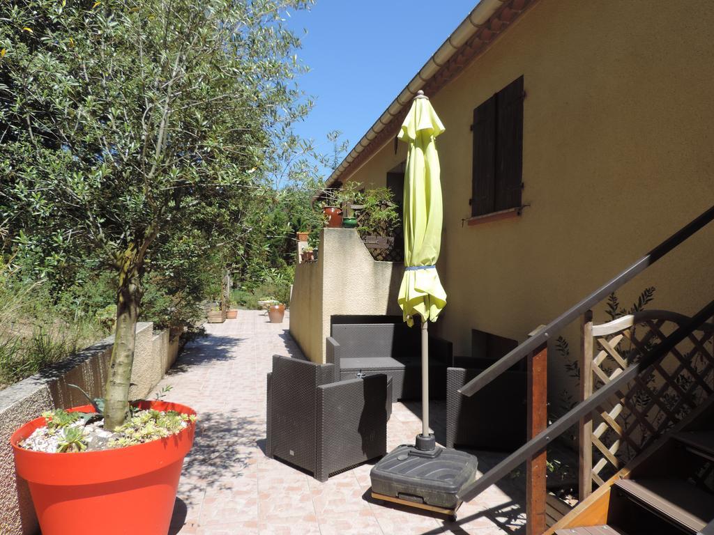 Hôtel Les deux lions à Alairac Extérieur photo
