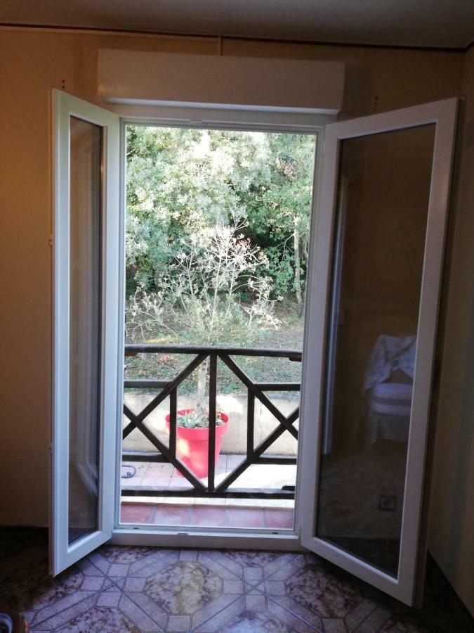 Hôtel Les deux lions à Alairac Extérieur photo