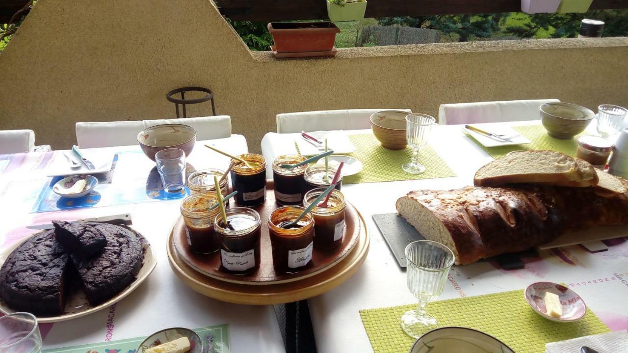 Hôtel Les deux lions à Alairac Extérieur photo